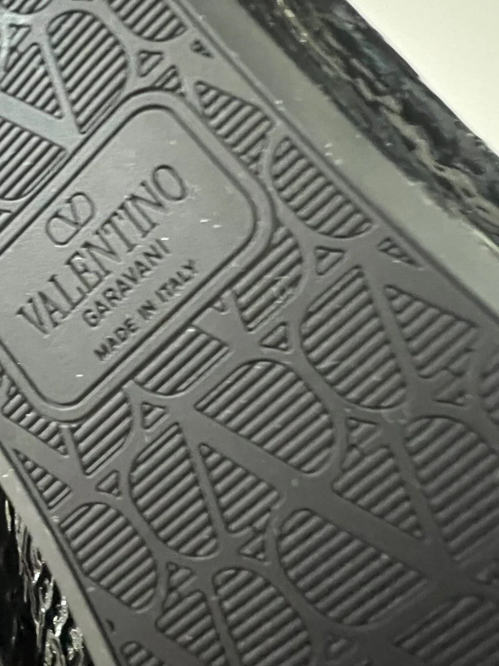 VALENTINO GARAVANI Naplack Nappa Vlogo Bow Mary Jane Ballerina Flats SIZE 40